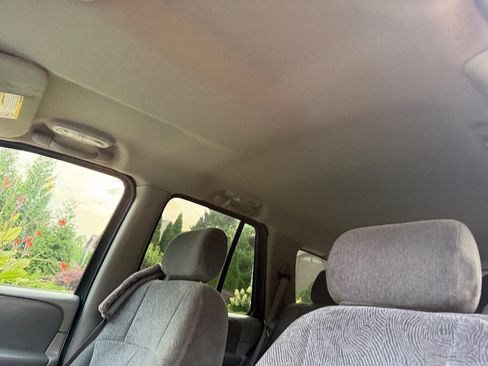 Used 2004 Chevrolet TrailBlazer LS w/ LS Preferred Equipment Group AWD/4WD image 28