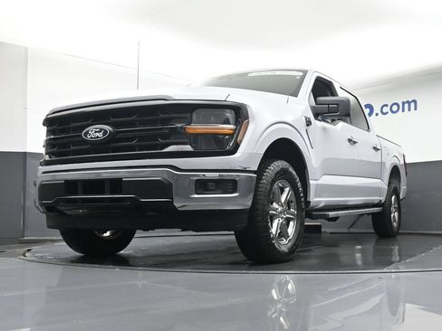 Used 2025 Ford F150 XLT w/ Equipment Group 301A Standard AWD/4WD image 7