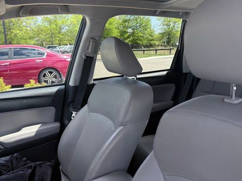 Used 2015 Subaru Forester 2.5i Touring w/ Eyesight & Navigation System AWD/4WD image 11