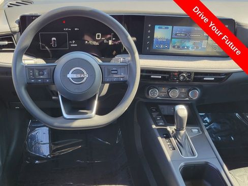 Used 2025 Nissan Kicks SV FWD image 6