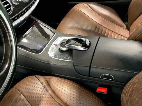 Used 2016 Mercedes-Benz S 550 Sedan image 17