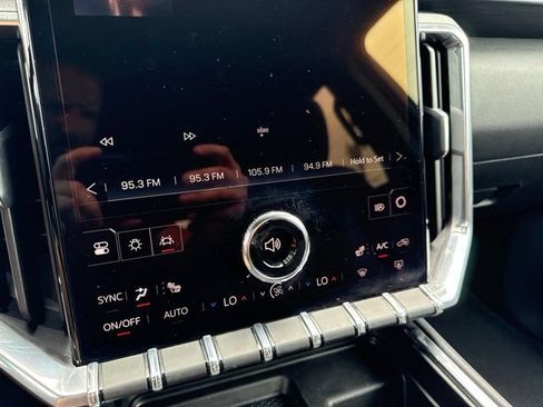 Used 2025 GMC Acadia Elevation FWD image 33