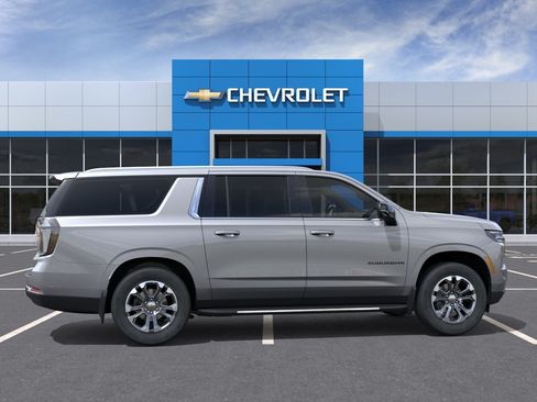 New 2026 Chevrolet Suburban LT w/ Comfort Package RWD image 5