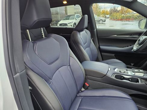 New 2026 INFINITI QX60 Sport image 12