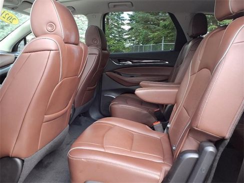 Used 2021 Buick Enclave Avenir w/ Avenir Technology Package image 10