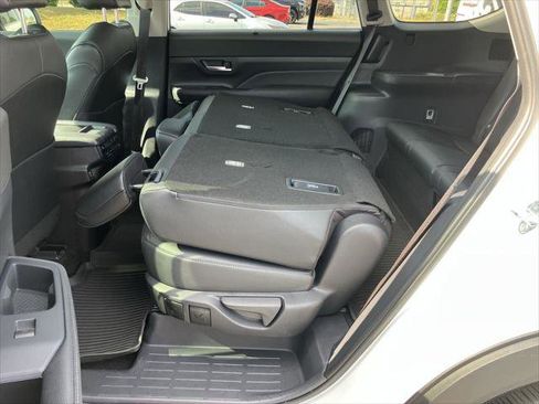 Certified 2025 Toyota Grand Highlander FWD image 27