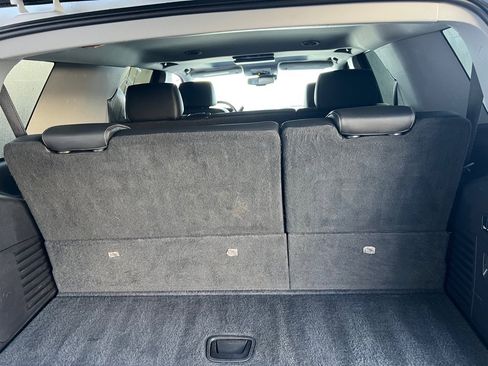 Used 2018 GMC Yukon SLT image 31