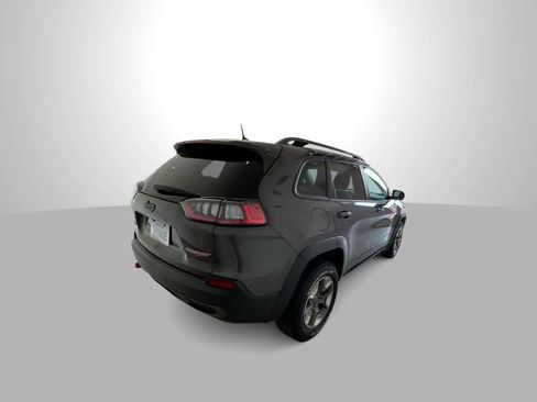 Used 2019 Jeep Cherokee Trailhawk w/ Cold Weather Group AWD/4WD image 8