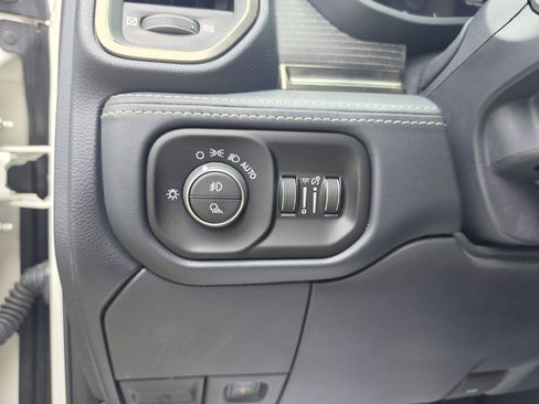 Used 2023 RAM 2500 Limited AWD/4WD image 21