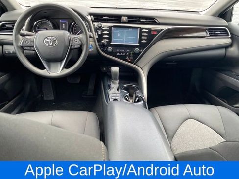 Used 2020 Toyota Camry LE image 5