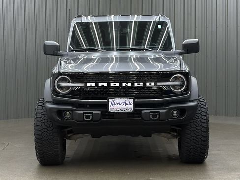 Used 2025 Ford Bronco Badlands w/ Black Appearance Package AWD/4WD image 8