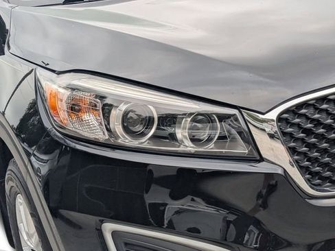Used 2018 Kia Sorento L image 8