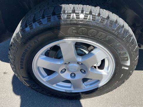 Used 2008 Jeep Grand Cherokee Laredo w/ Driver Convenience Group image 20