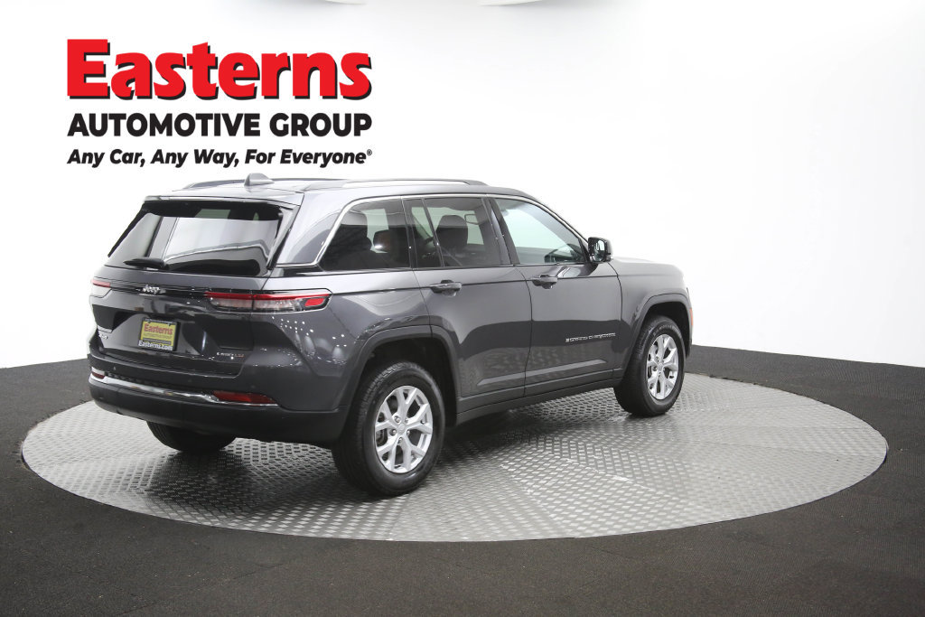 Used 2023 Jeep Grand Cherokee Limited AWD/4WD image 45