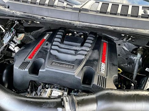 Used 2019 Ford F150 Raptor w/ Equipment Group 802A Luxury image 28