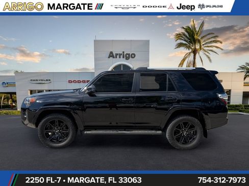 Used 2021 Toyota 4Runner SR5 RWD image 4
