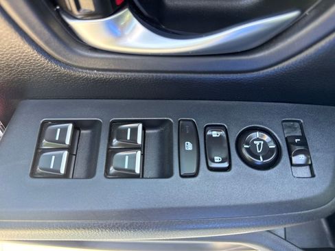 Used 2025 Honda Pilot EX-L image 15