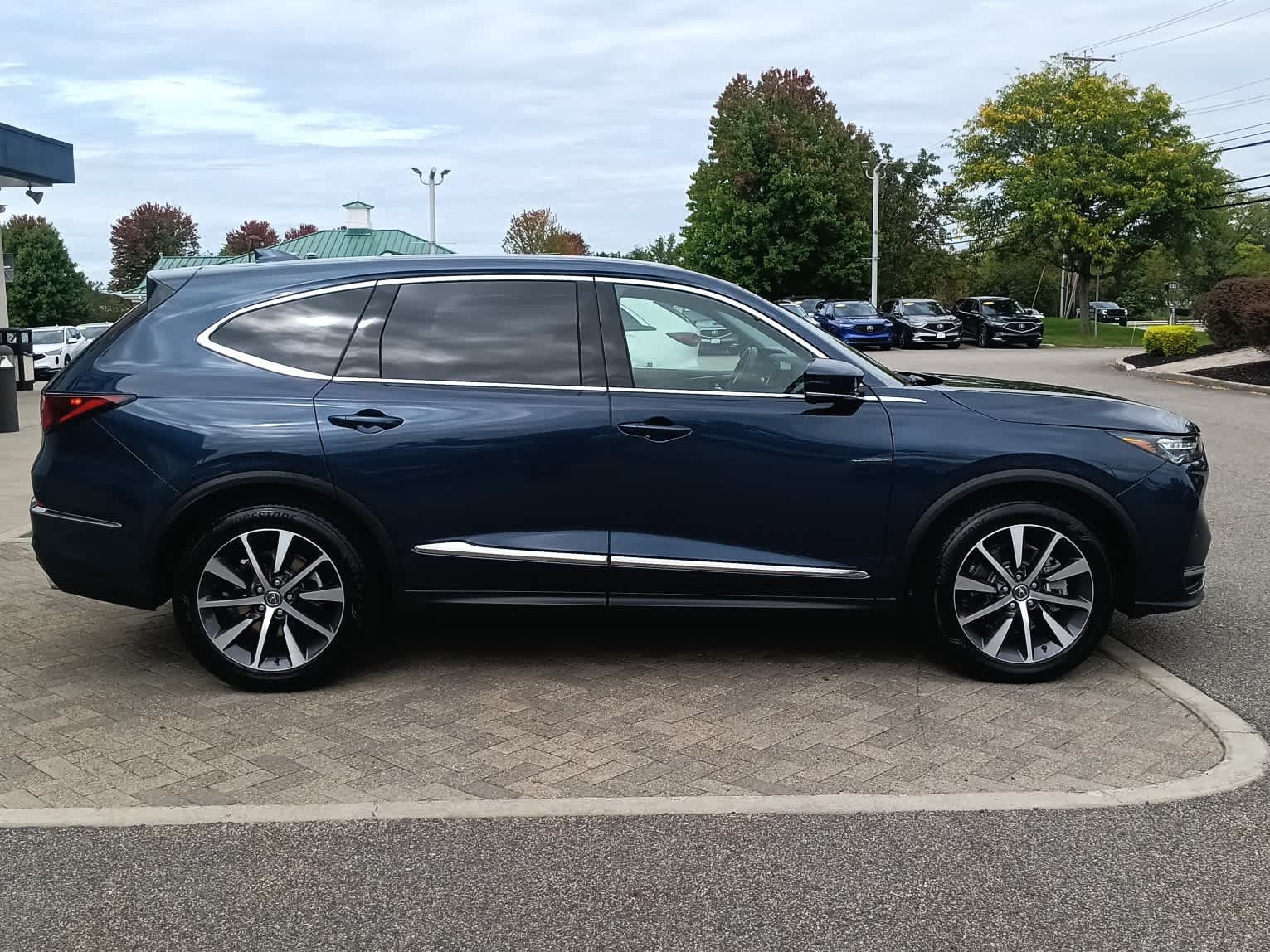 Used 2026 Acura MDX w/ Technology Package AWD/4WD image 6