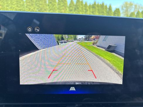 Used 2025 Chevrolet Equinox LT AWD/4WD image 26