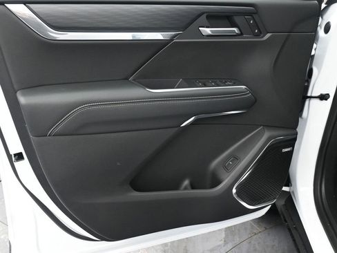 New 2026 GMC Acadia Elevation w/ Black Edition AWD/4WD image 16