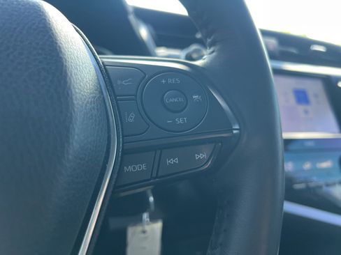 Used 2020 Toyota Camry SE FWD image 20