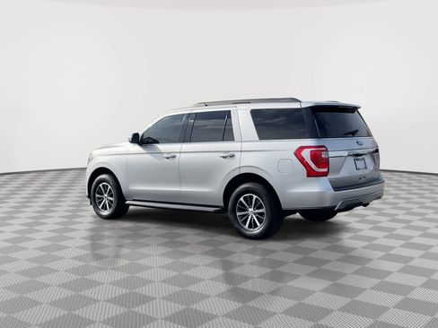 Used 2019 Ford Expedition XLT image 6