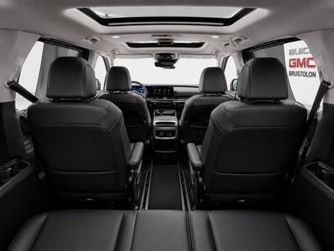 Used 2026 Kia Carnival SX w/ SX Dark Edition Package FWD image 15