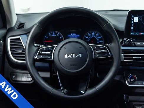 Used 2022 Kia Seltos S AWD/4WD image 13