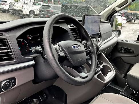 Used 2024 Ford Transit 350 XLT RWD image 12