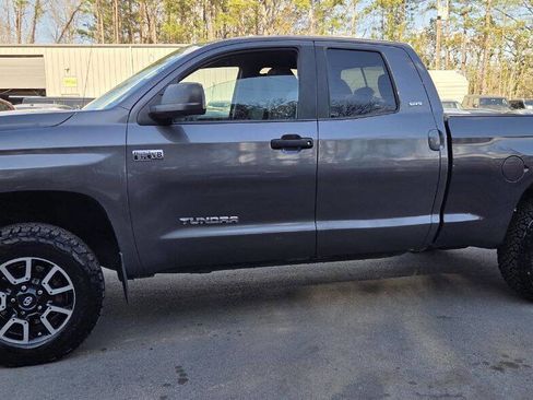 Used 2016 Toyota Tundra SR5 w/ TRD Off Road Package image 9