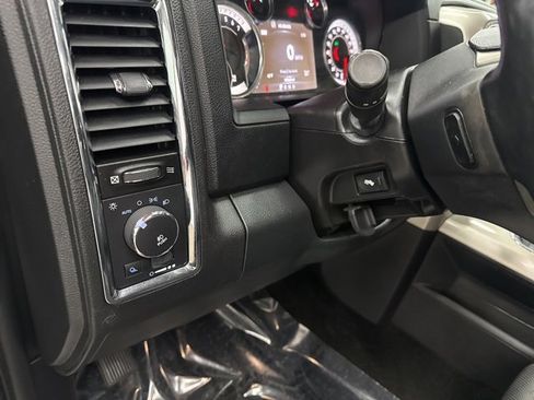 Used 2016 RAM 1500 Laramie w/ Convenience Group image 11