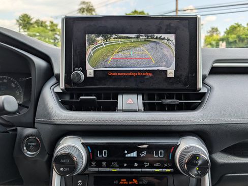 Used 2023 Toyota RAV4 XLE AWD/4WD image 24