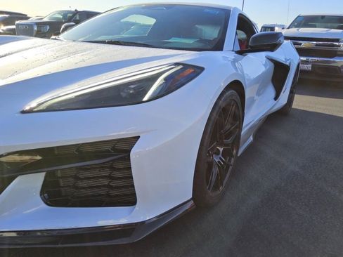 Used 2024 Chevrolet Corvette Z06 w/ Stealth Interior Trim Package RWD image 4