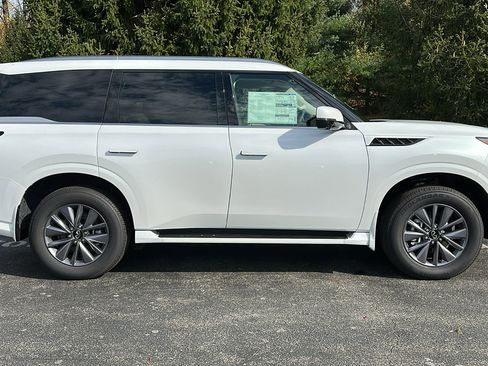 New 2026 INFINITI QX80 Pure image 14