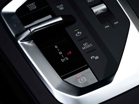 Used 2026 BMW 228i w/ Technology Package image 19