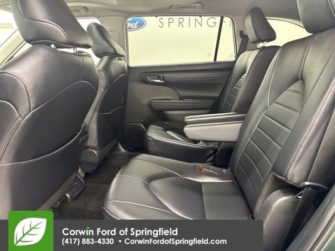 Used 2024 Toyota Highlander XLE image 21