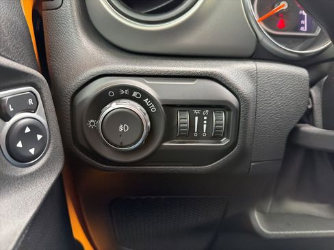 Used 2021 Jeep Wrangler Sport S image 64