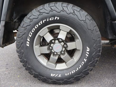 Used 2007 Toyota FJ Cruiser 4WD image 40