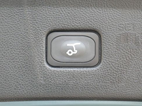 Used 2024 Ford Edge SEL w/ Convenience Package image 49