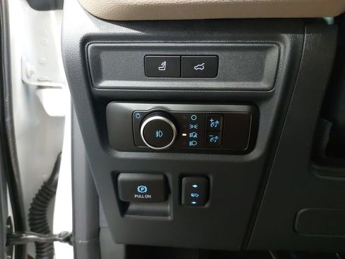 Used 2023 Ford Expedition Limited image 29