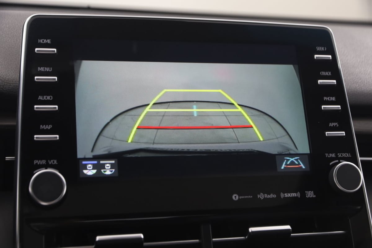 Used 2019 Toyota Avalon XLE w/ Moonroof Package FWD image 9