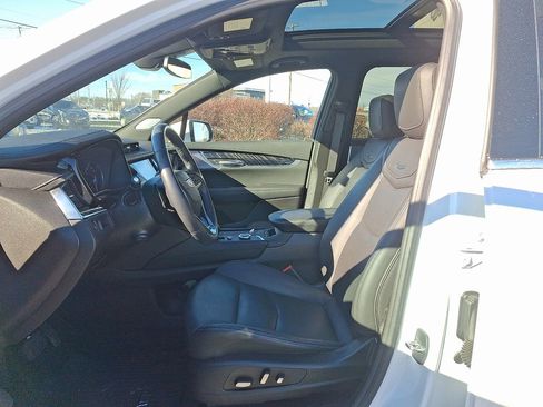 Certified 2024 Cadillac XT6 Premium Luxury image 15