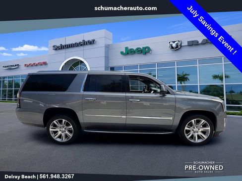Used 2018 Cadillac Escalade ESV Luxury RWD image 8