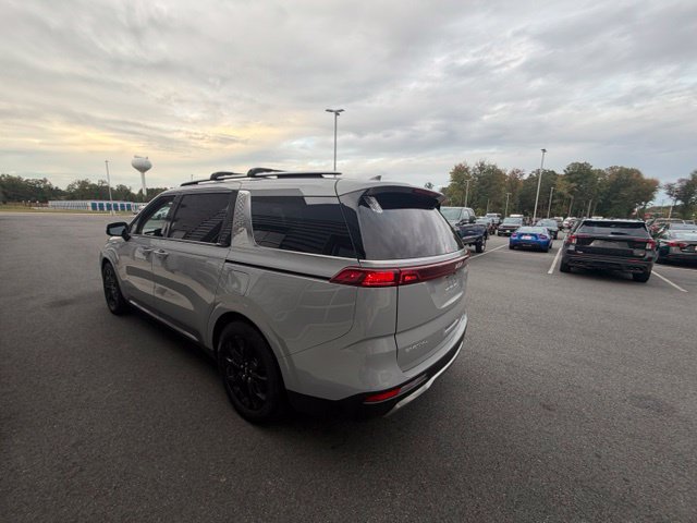 Used 2024 Kia Carnival SX FWD image 4