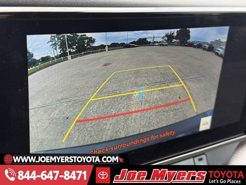 Used 2025 Toyota Camry SE w/ Multimedia Upgrade Package image 19