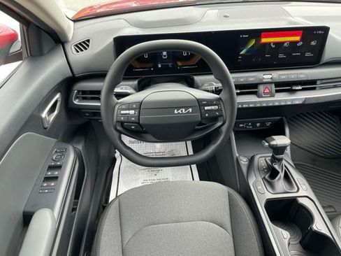 New 2025 Kia K4 LXS image 20