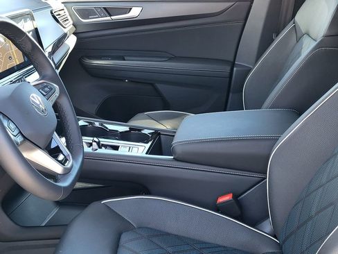 New 2025 Volkswagen Atlas Cross Sport SEL Premium R-Line AWD/4WD image 17