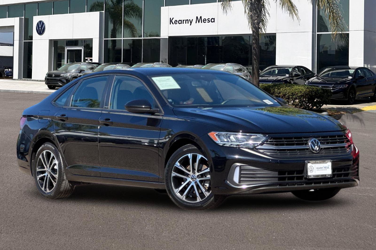 Used 2023 Volkswagen Jetta Sport FWD image 2