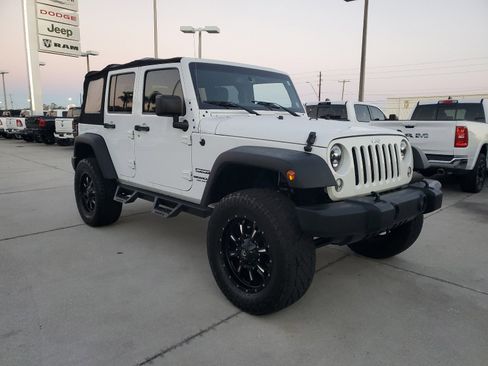 Certified 2017 Jeep Wrangler Unlimited Sport w/ Quick Order Package 24S image 4