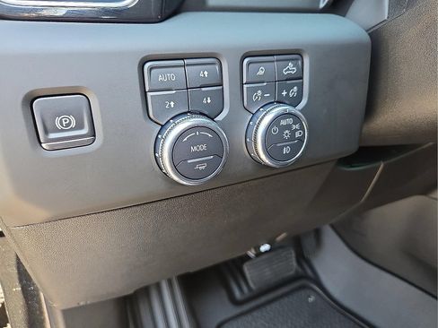 Used 2026 GMC Sierra 1500 Denali AWD/4WD image 11